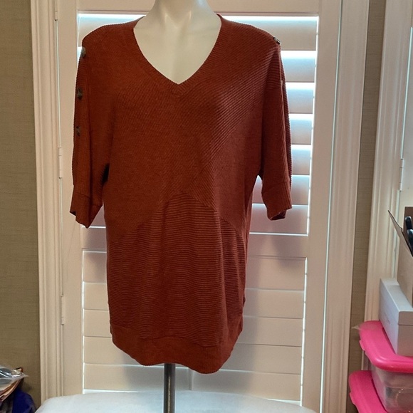 treselec Tops - Women's Rust V-Neck Blouse